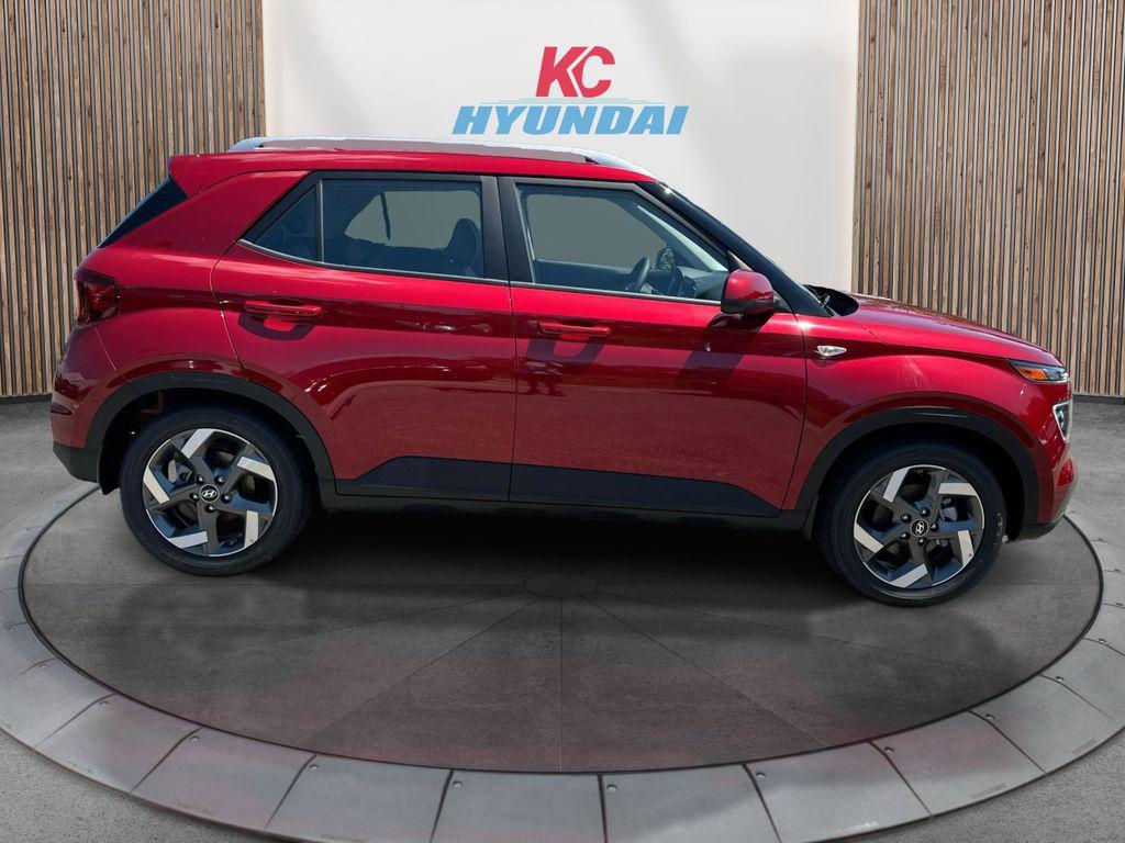 2025 Hyundai Venue Limited photo 4