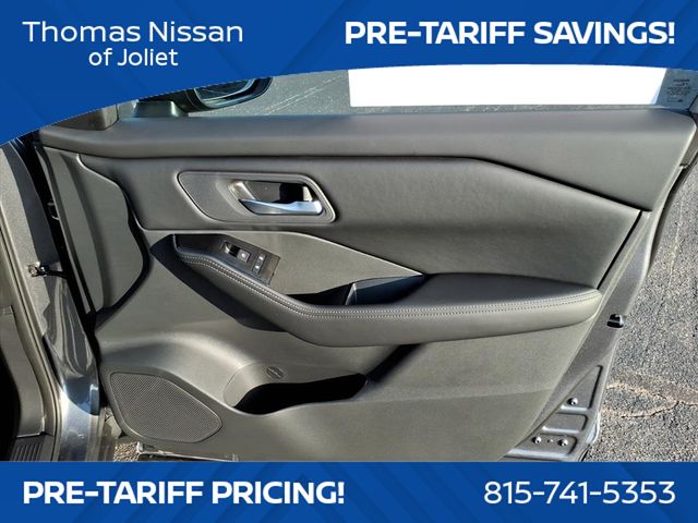 2026 Nissan Rogue SV photo 15