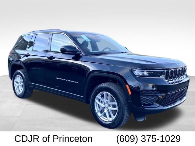 2025 Jeep Grand Cherokee Laredo's photo