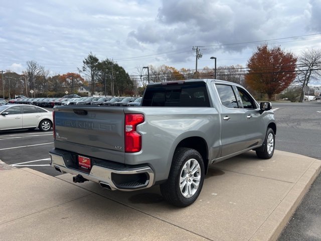 2023 Chevrolet Silverado 1500 LTZ photo 3