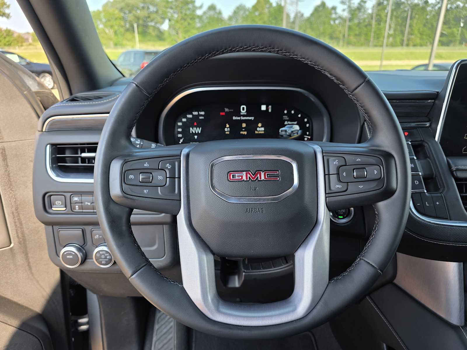 2023 Gmc Yukon SLT photo 24
