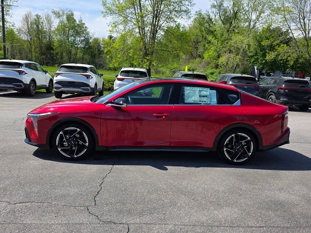 2025 Kia K4 GT-Line photo 4