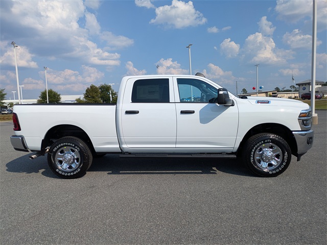 2026 Ram 3500 Tradesman photo 2