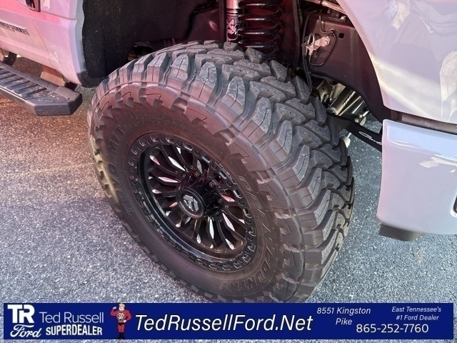 2025 Ford F-350 Lariat photo 4