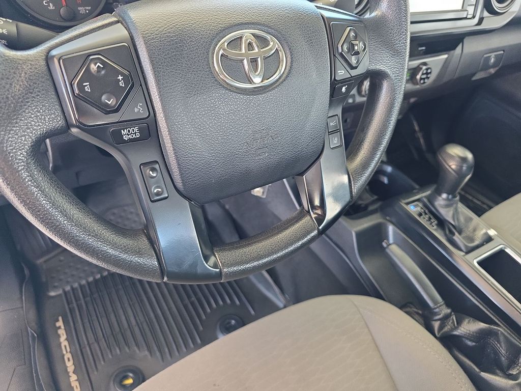 2018 Toyota Tacoma SR photo 11