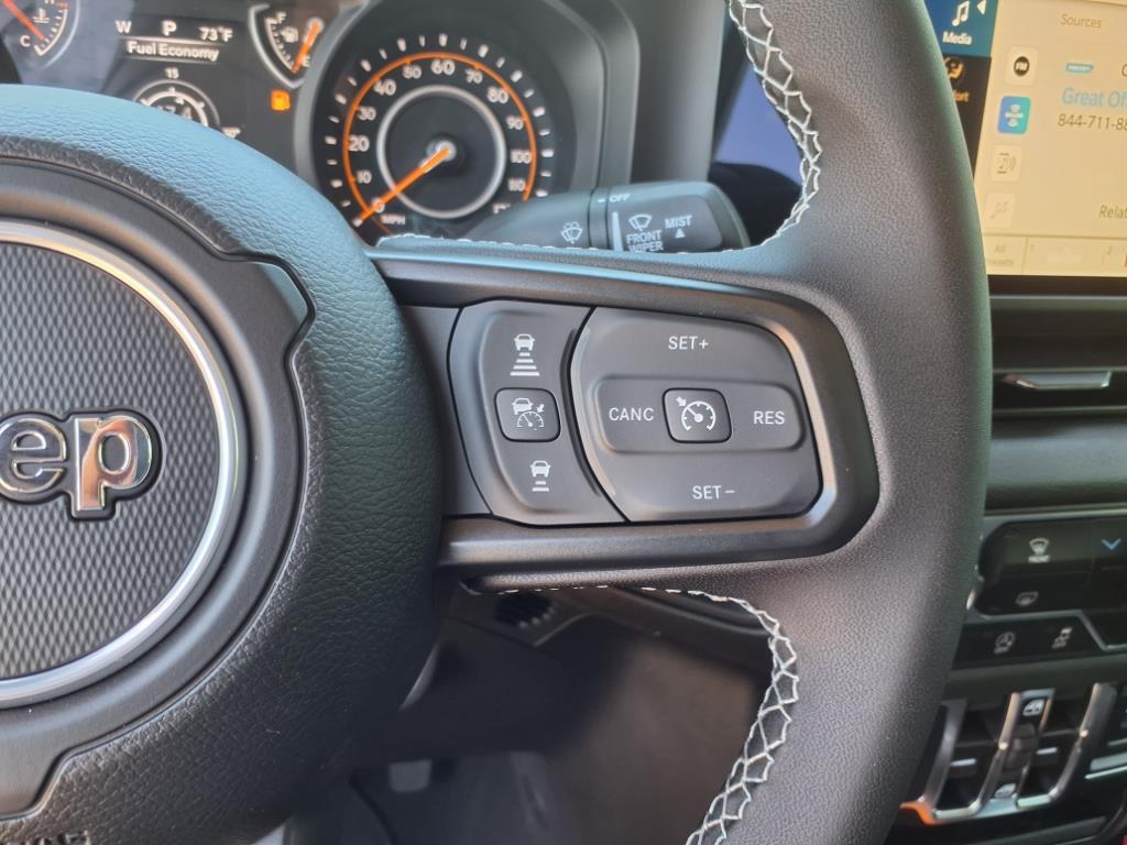 2025 Jeep Gladiator Sport S photo 13