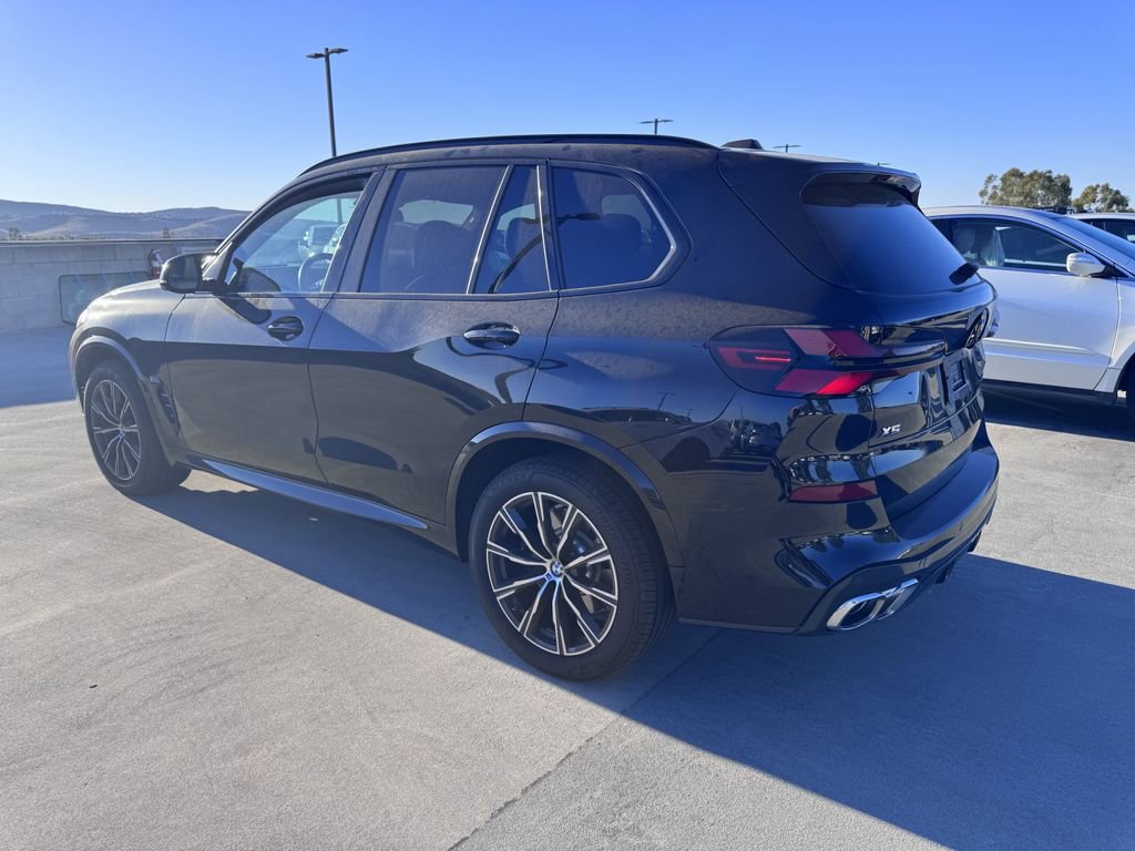 2025 Bmw X5 M60i photo 3