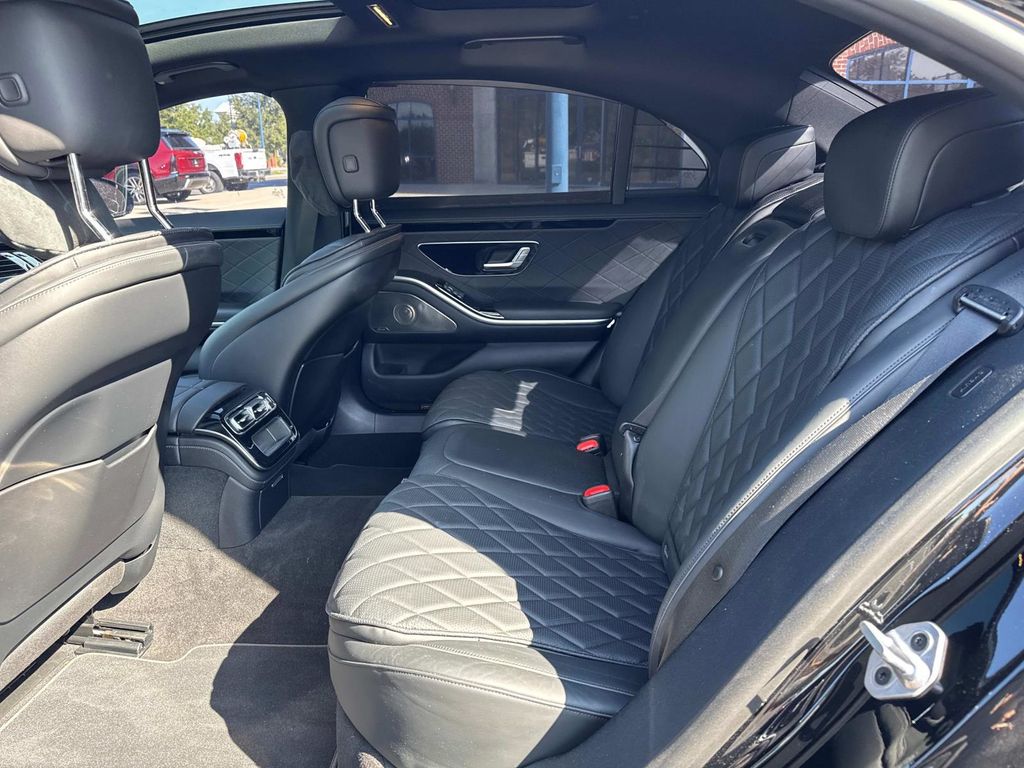 2022 Mercedes Benz S 580 4MATIC photo 11