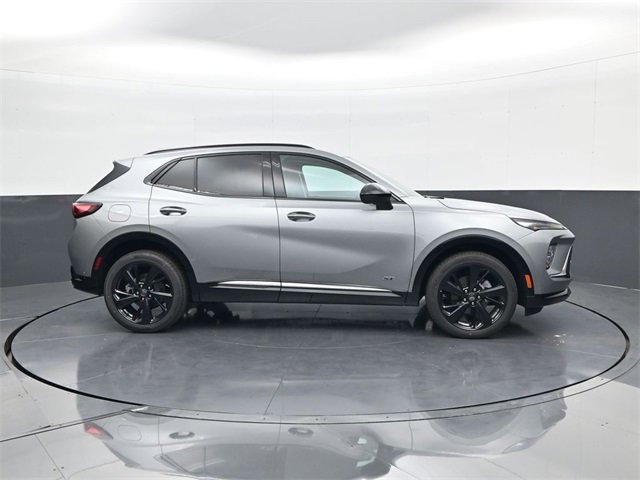 2025 Buick Envision Sport Touring photo 2