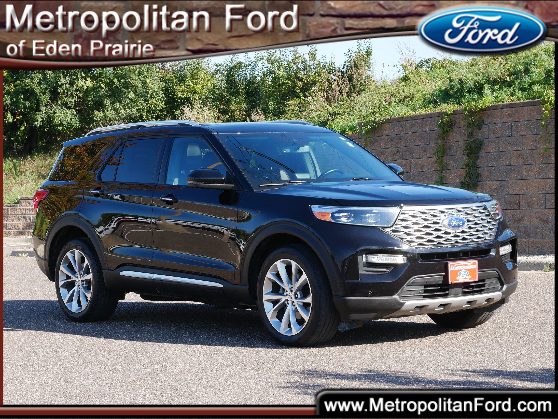 2021 Ford Explorer Platinum's photo