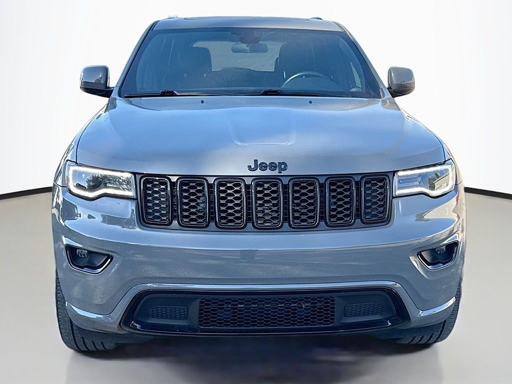 2021 Jeep Grand Cherokee Laredo X photo 3