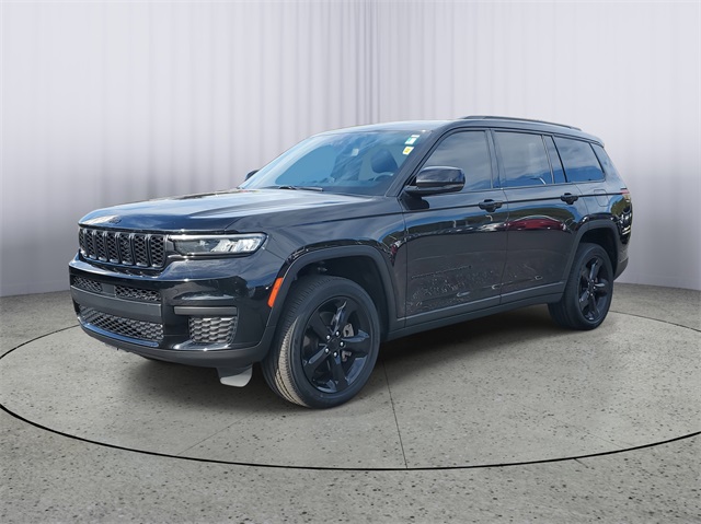 2023 Jeep Grand Cherokee Altitude photo 2