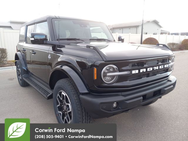 2025 Ford Bronco 4-Door Outer Banks's photo