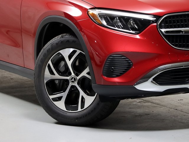2026 Mercedes Benz GLC 350e 4MATIC photo 3