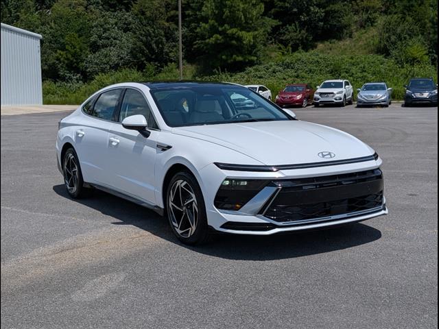 2026 Hyundai Sonata SEL Sport photo 2