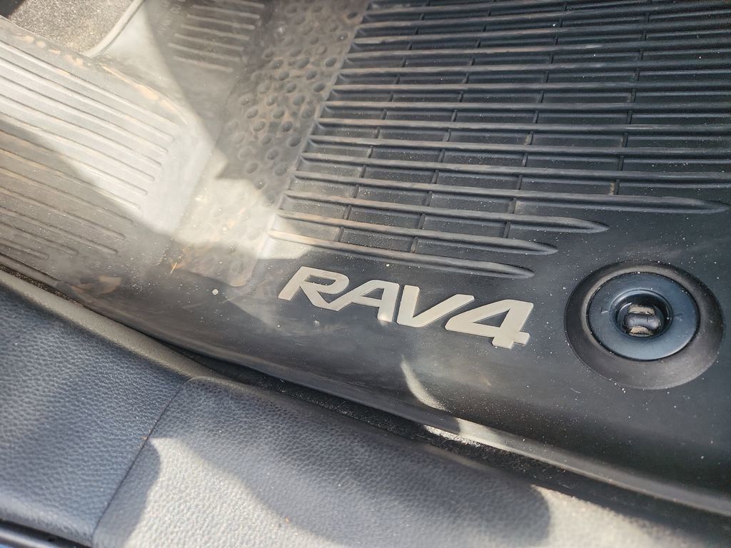 2019 Toyota RAV4 Hybrid LE photo 26