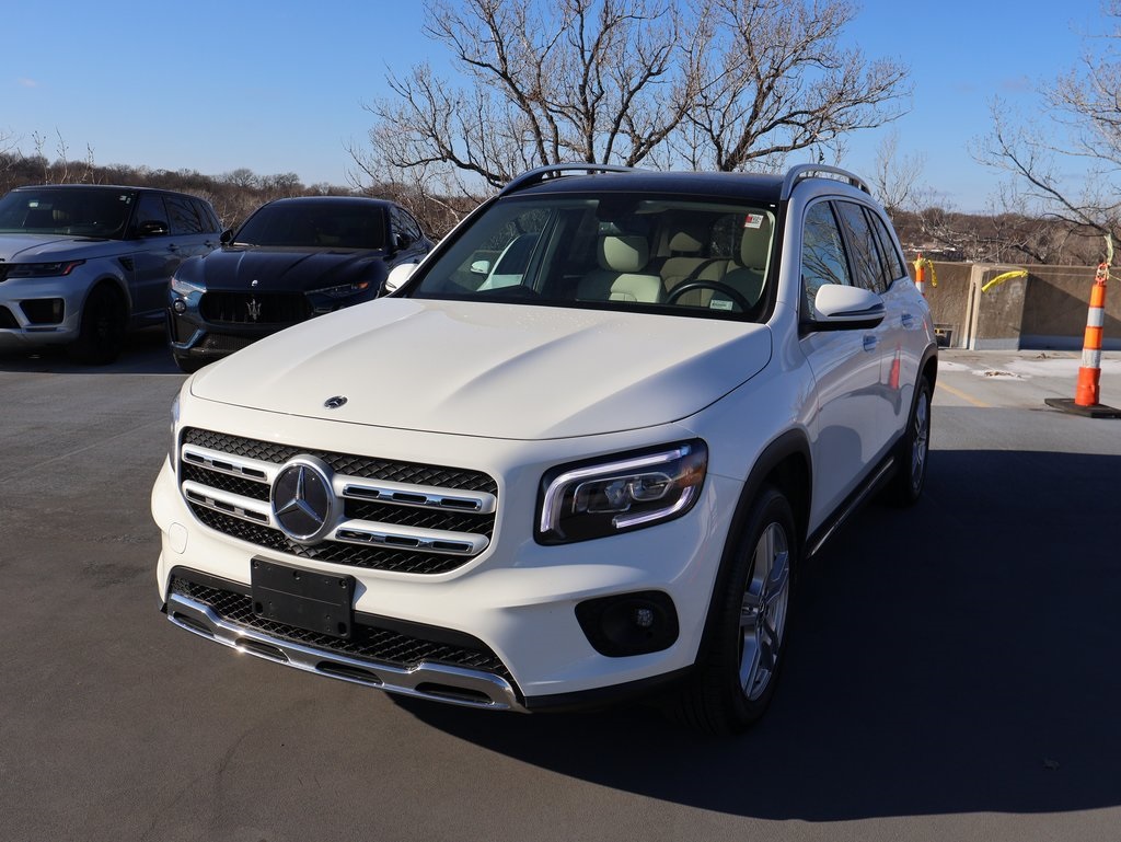 2022 Mercedes-Benz GLB Base's photo