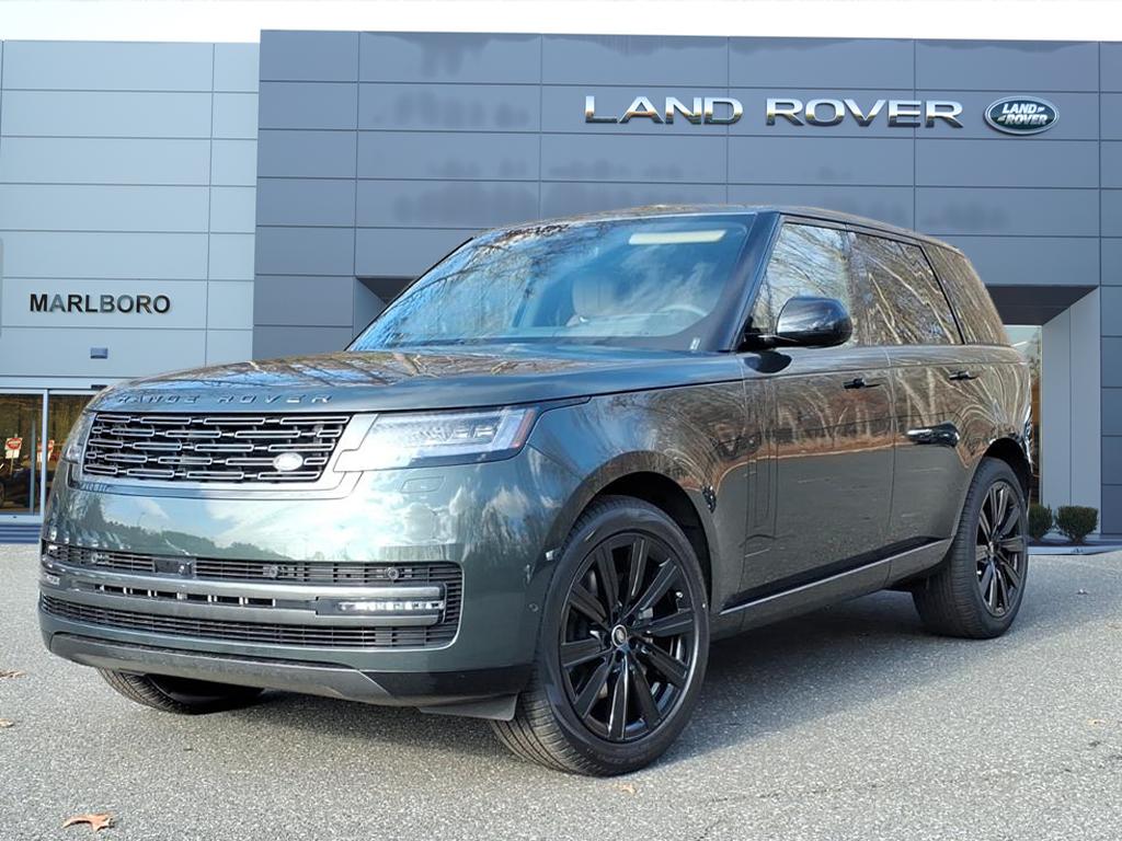 2025 Land Rover Range Rover SE's photo