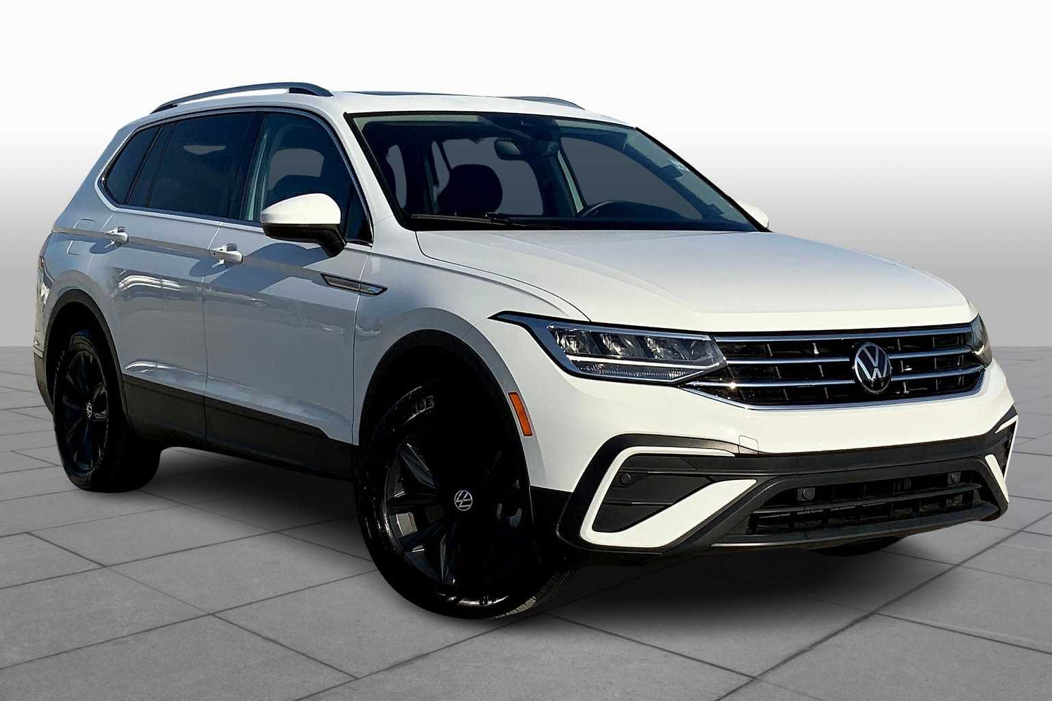 2024 Volkswagen Tiguan SE Wolfsburg Edition photo 2