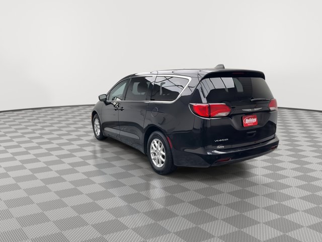 2022 Chrysler Voyager LX photo 2