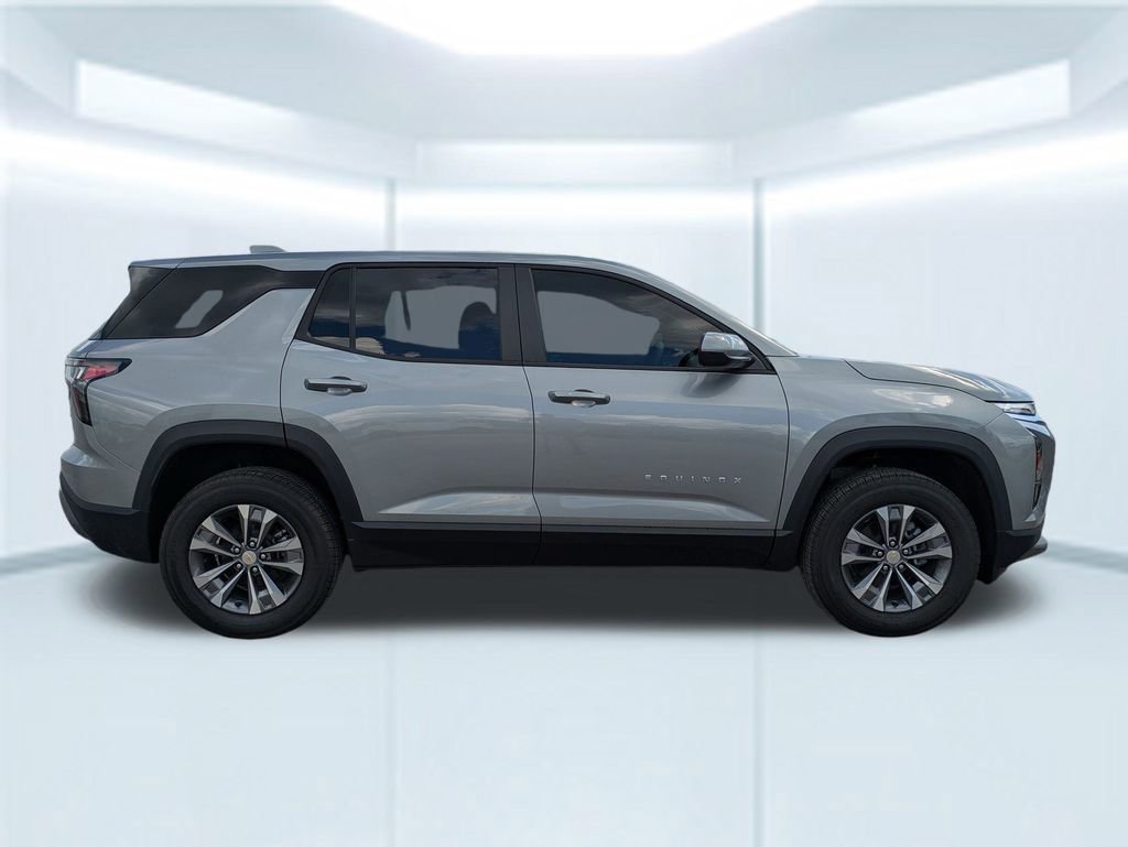 2026 Chevrolet Equinox LT photo 4
