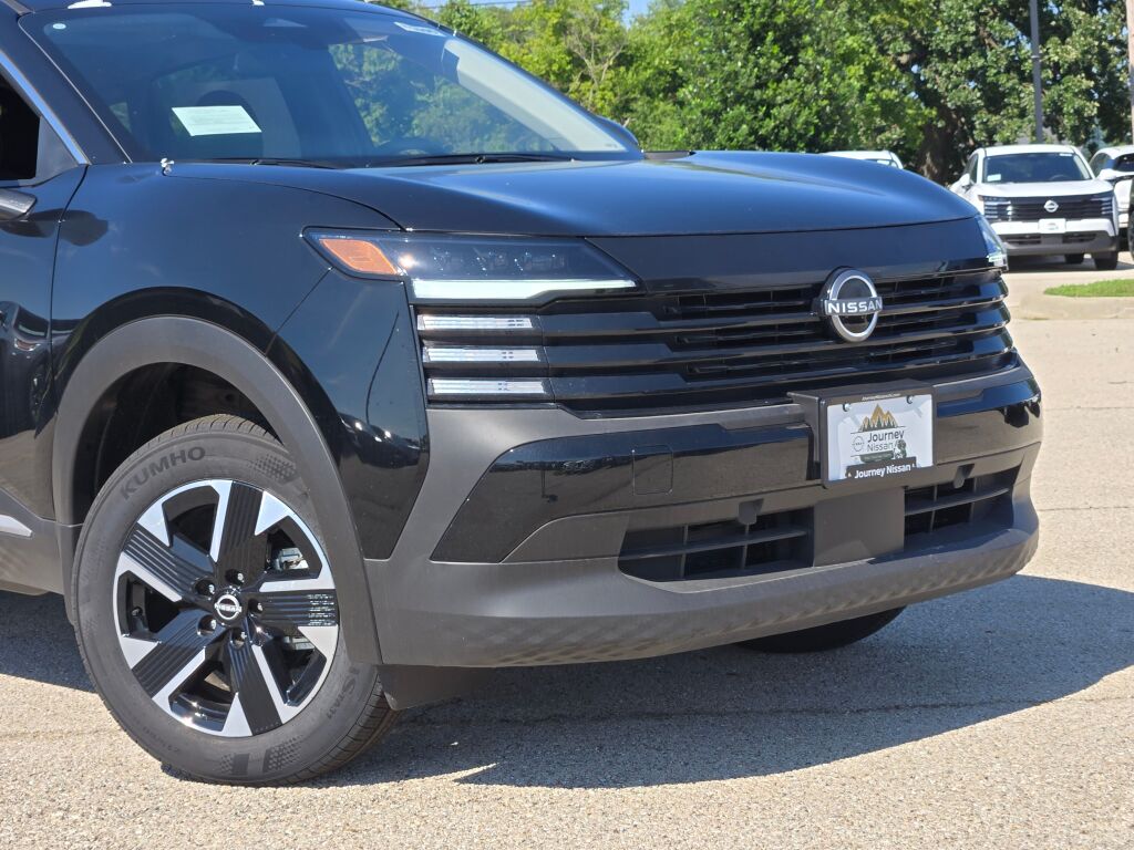 2025 Nissan Kicks SV photo 2