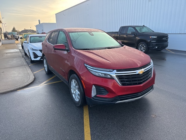 2024 Chevrolet Equinox LT photo 2