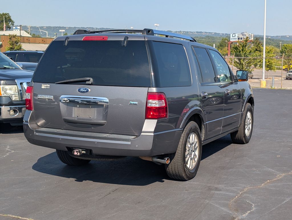 2013 Ford Expedition Limited photo 2