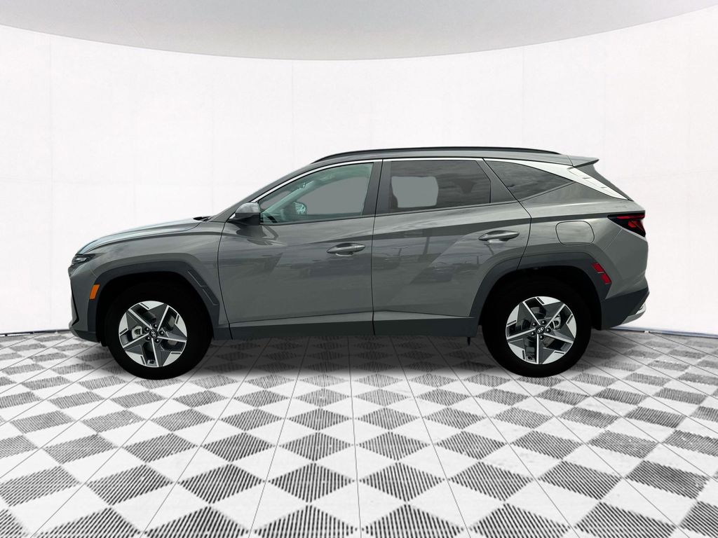2025 Hyundai Tucson SEL photo 3