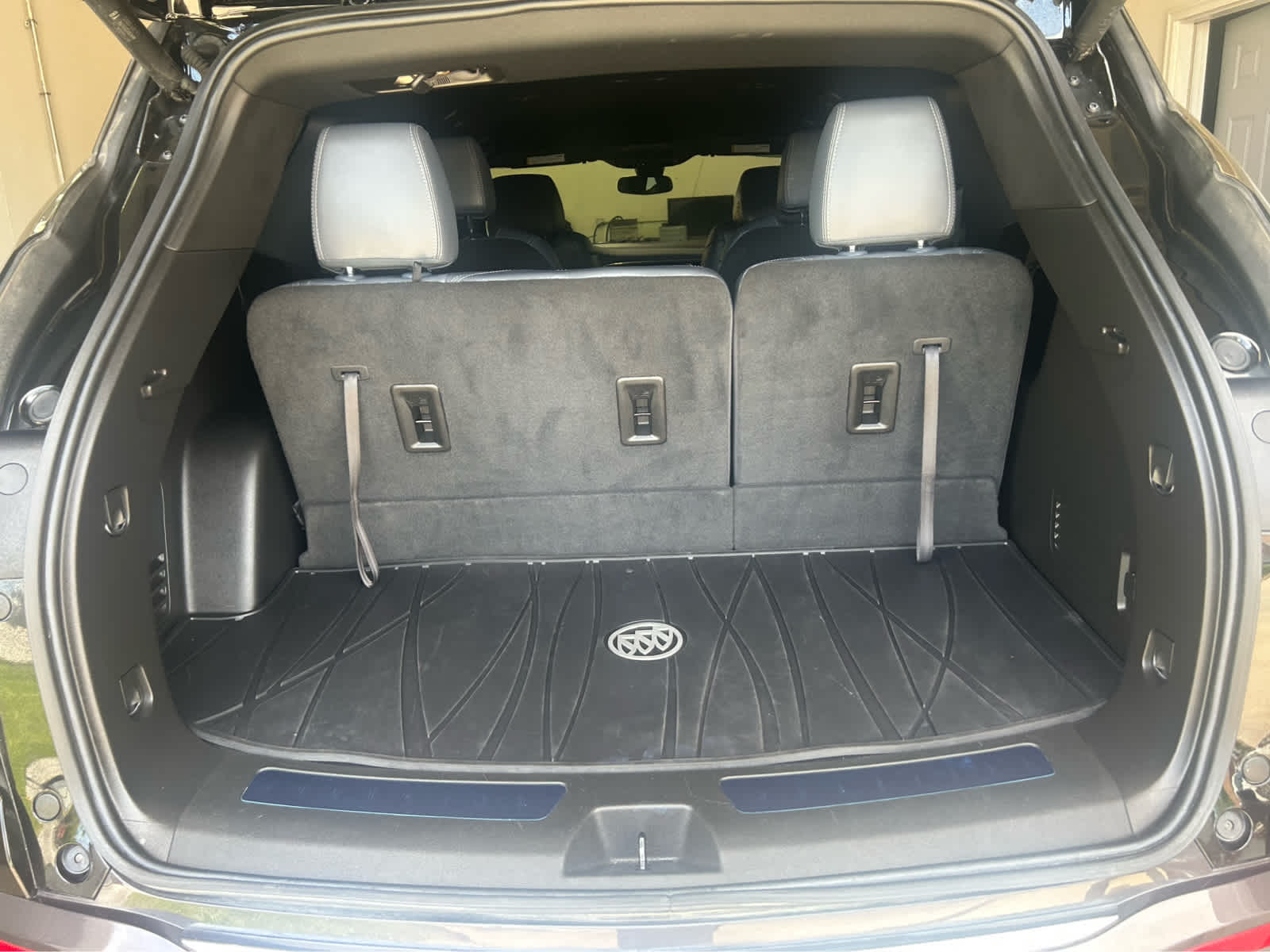 2023 Buick Enclave Essence photo 5
