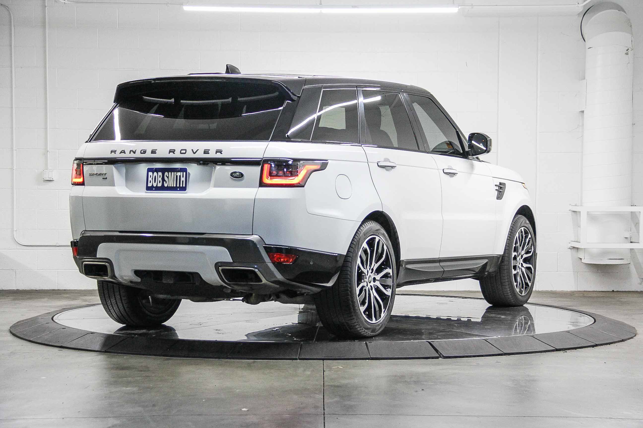 2022 Land Rover Range Rover Sport HSE Silver Edition photo 2