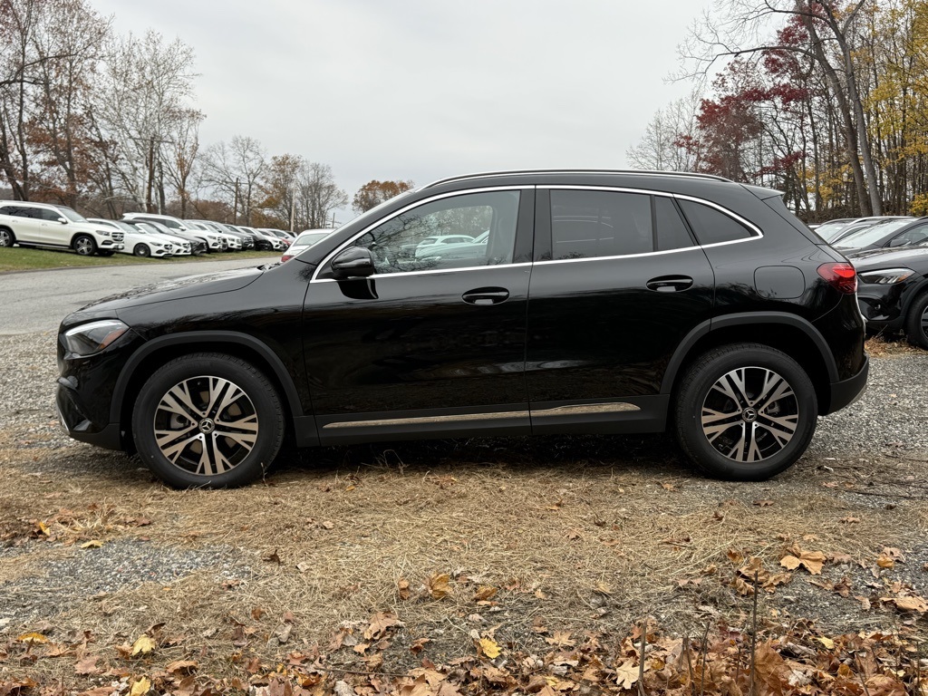 2026 Mercedes Benz GLA 250 4MATIC photo 4