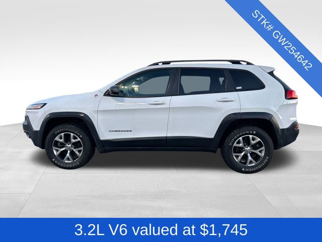 Used 2016 Jeep Cherokee Trailhawk with VIN 1C4PJMBS2GW254642 for sale in Sumner, WA