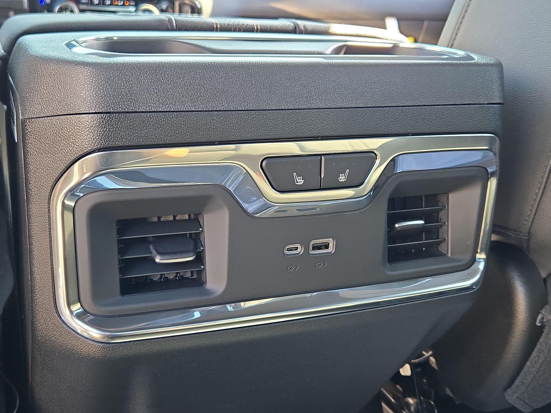 2025 Chevrolet Silverado 2500HD High Country photo 21