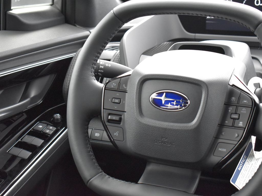 2025 Subaru Solterra Premium photo 17
