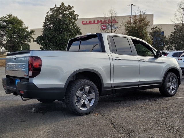 2025 Honda Ridgeline TrailSport photo 3
