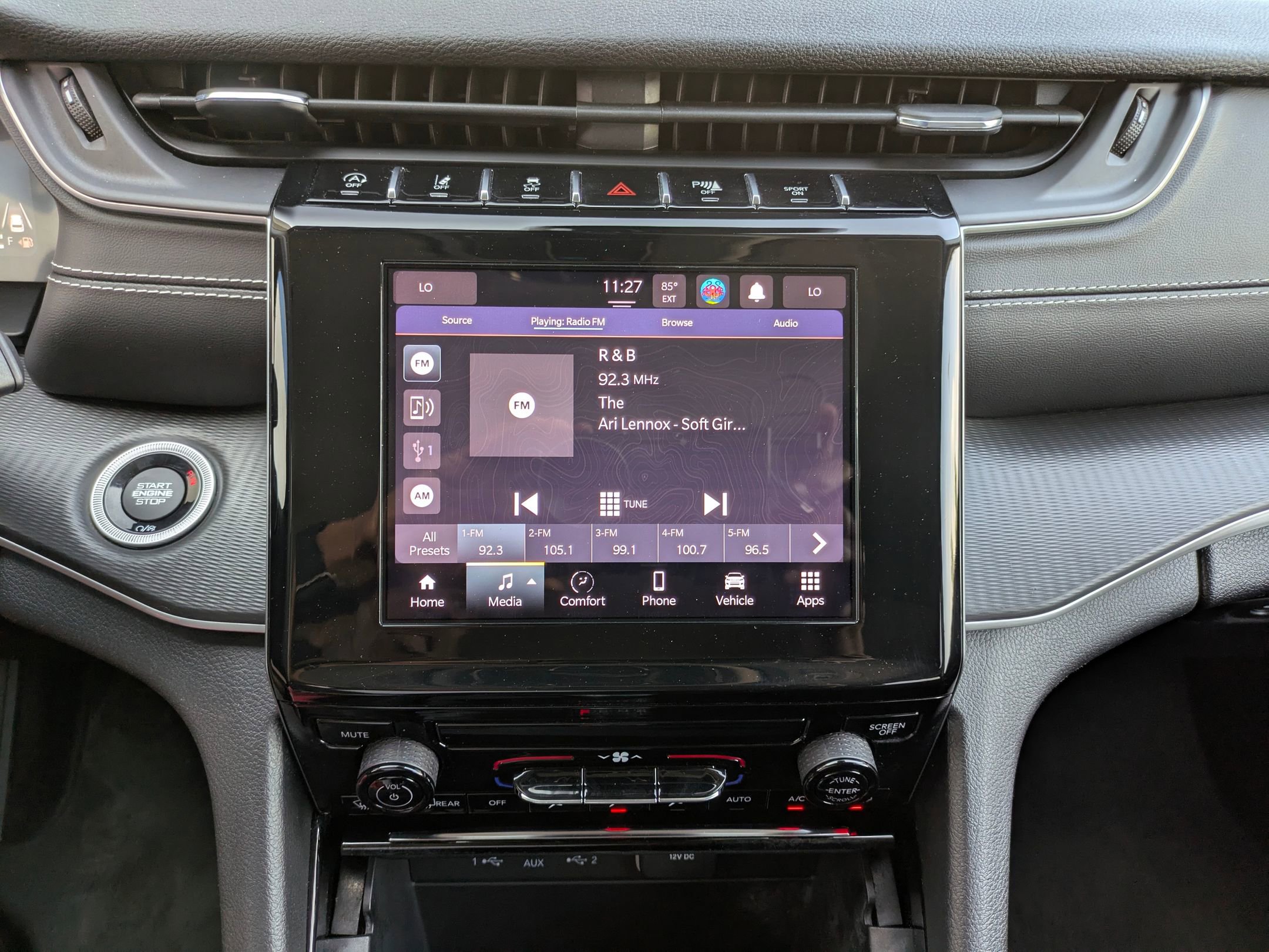 2023 Jeep Grand Cherokee Laredo photo 15