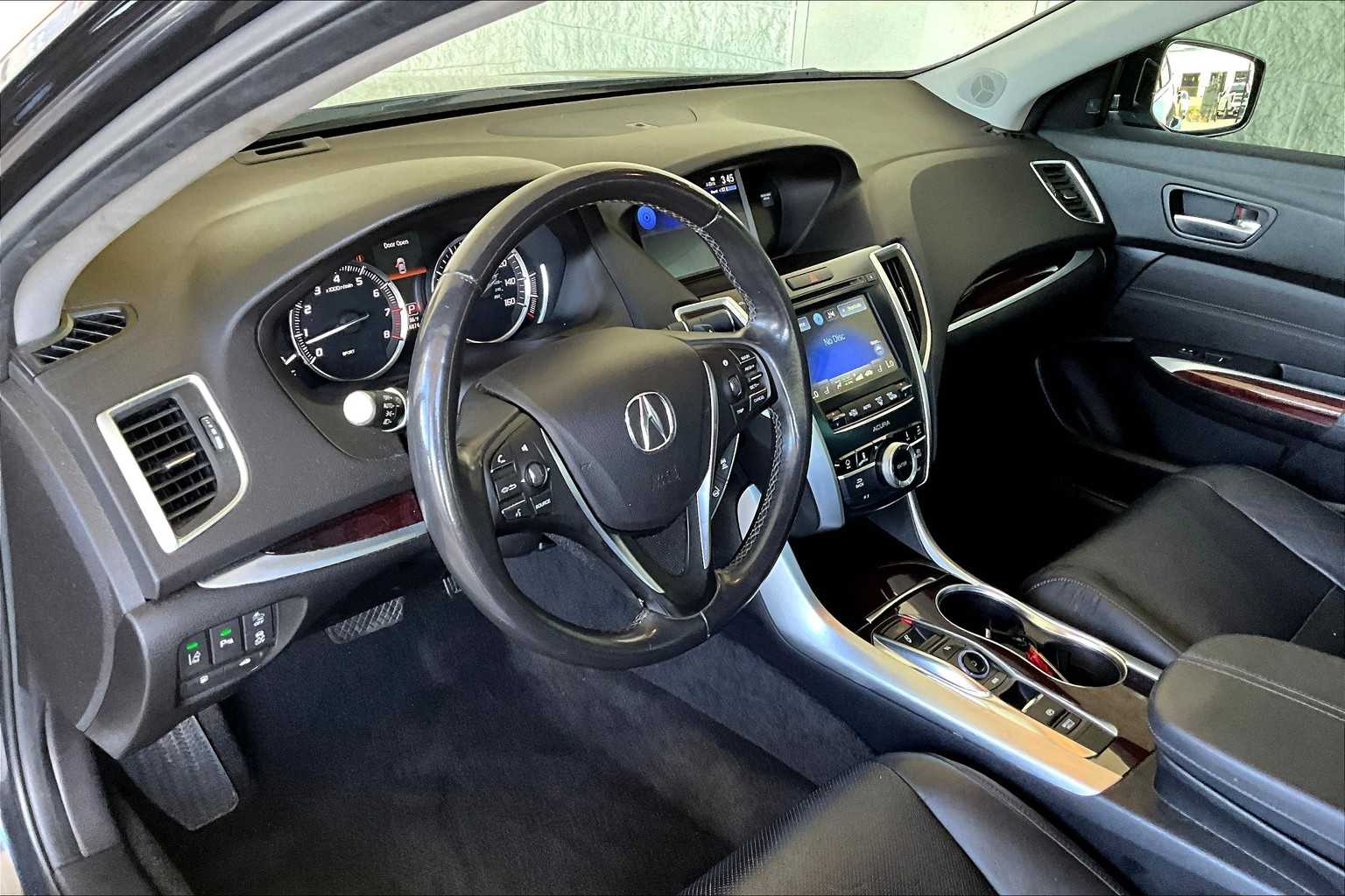 2015 Acura TLX Advance photo 17