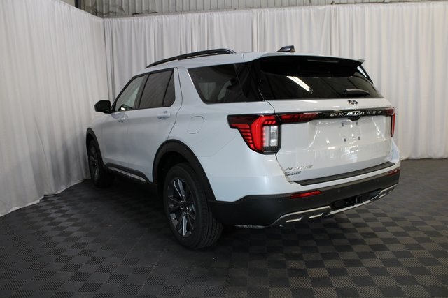 2025 Ford Explorer photo 9