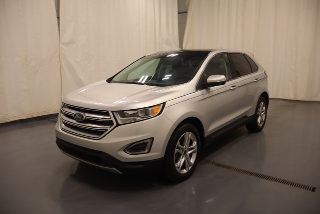 2018 Ford Edge Titanium photo 4