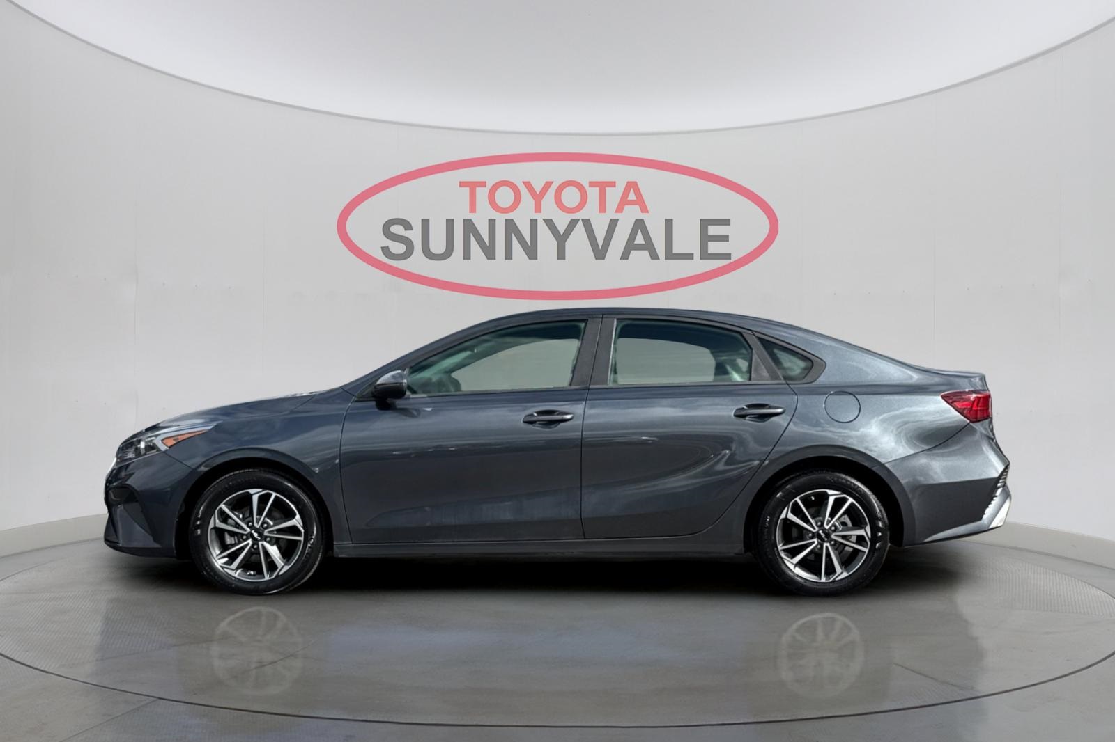 2022 Kia Forte FE LXS photo 5