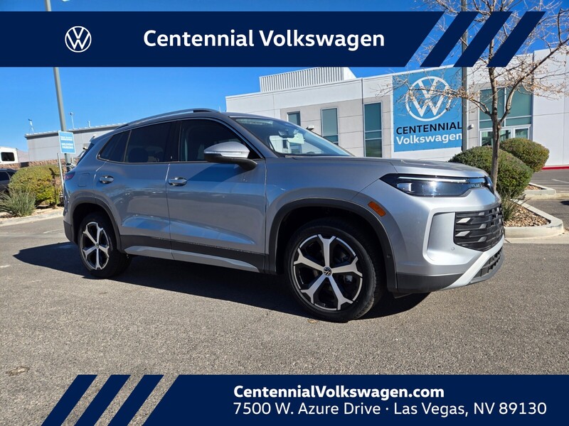 2025 Volkswagen Tiguan SE's photo