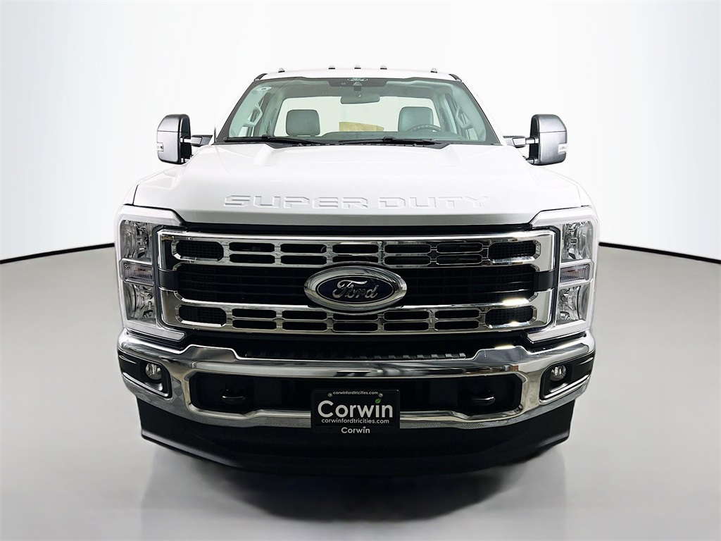 2025 Ford F-350 XL photo 4