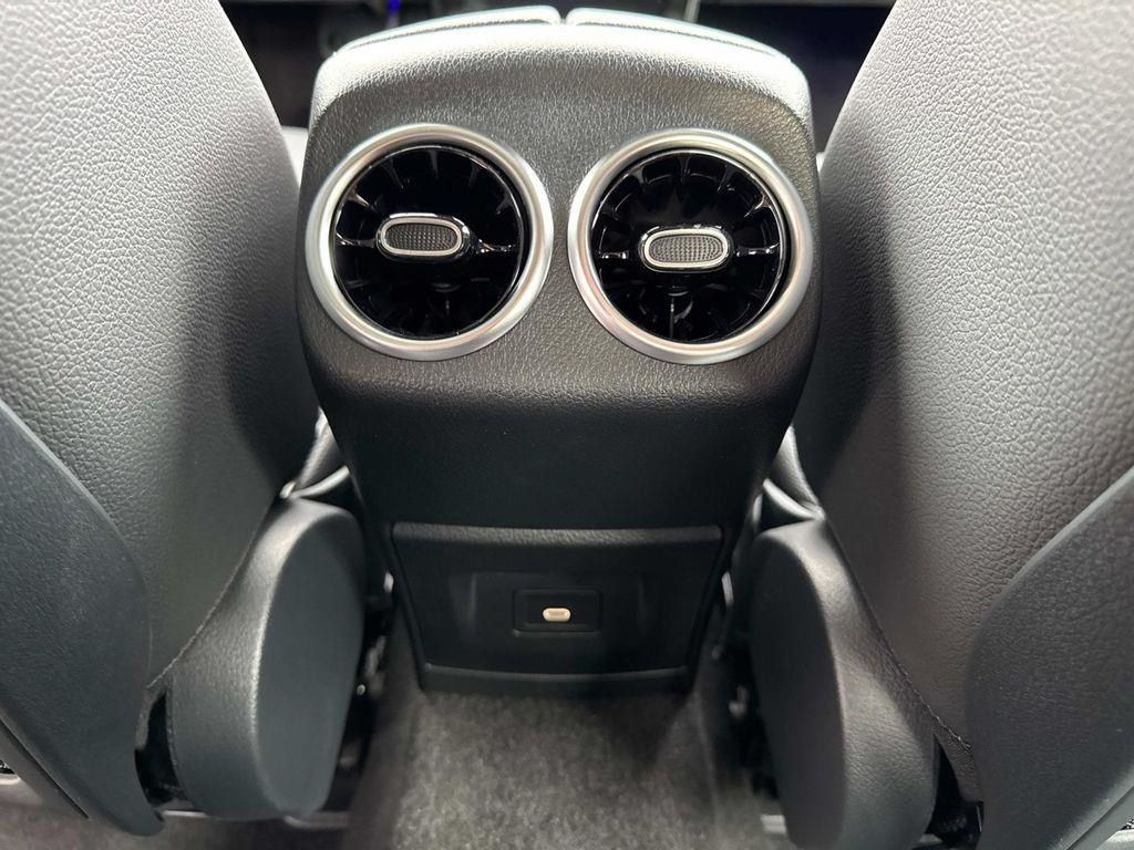 2024 Mercedes Benz CLA 250 4MATIC photo 11