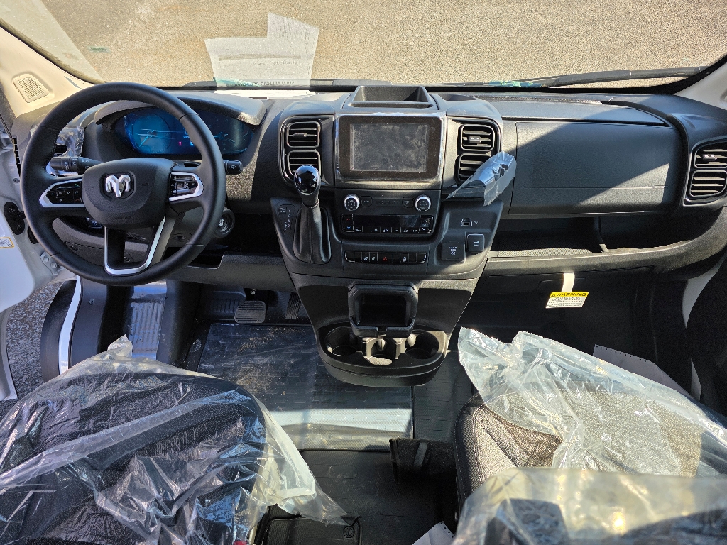 2025 Ram 1500 Tradesman photo 2