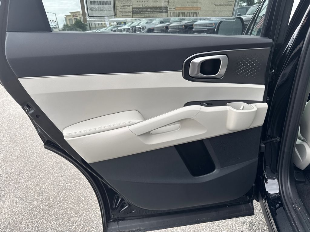 2025 Kia Sorento S photo 21