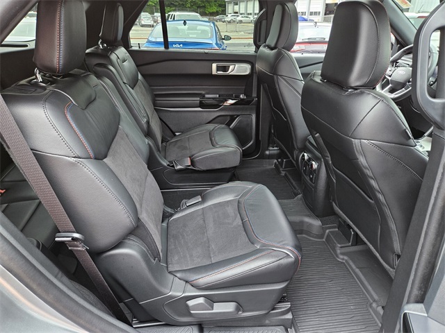2024 Ford Explorer ST photo 15