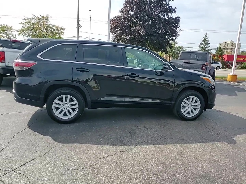 2015 Toyota Highlander LE photo 7
