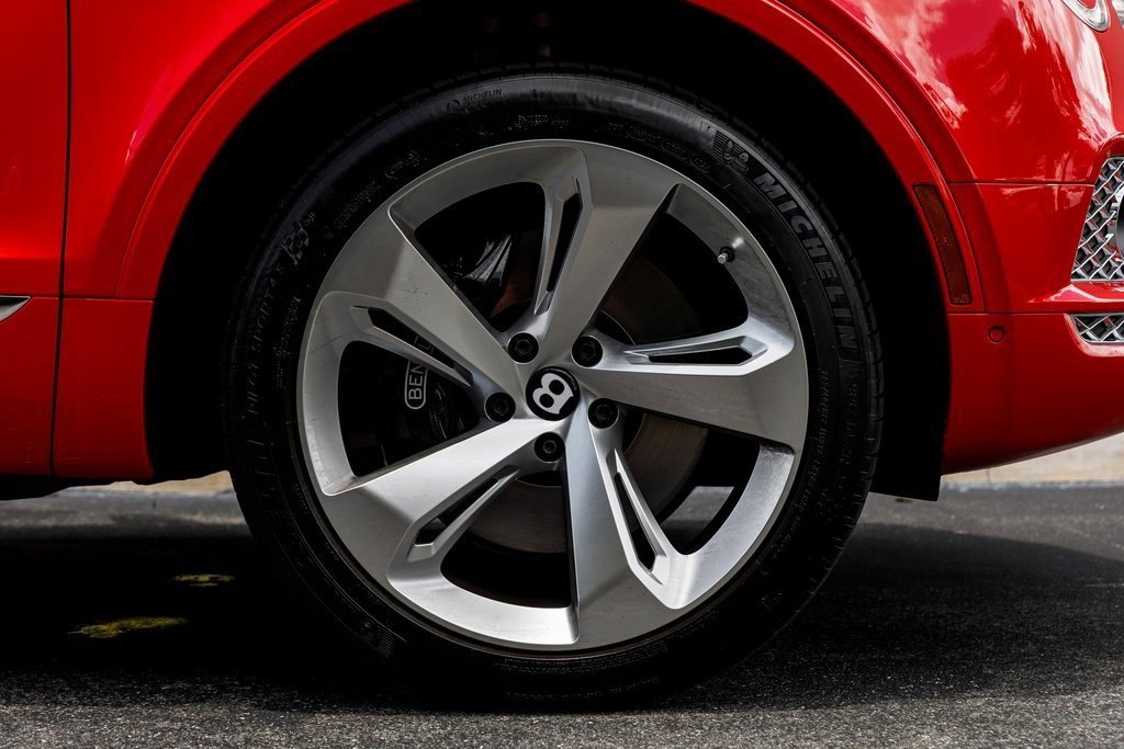 2019 Bentley Bentayga Mulliner photo 14