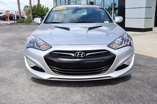 2013 Hyundai Genesis 3.8 photo 3